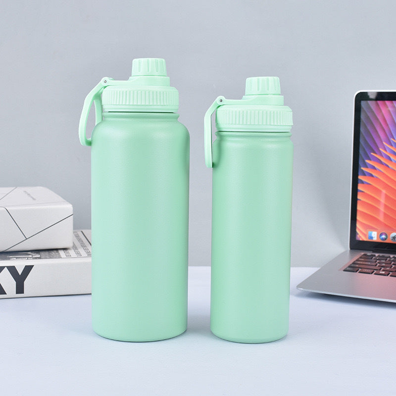 Green Portable Travel Thermos Bottle - Leakproof Stainless Steel Flask with Carry Handle (18oz)
